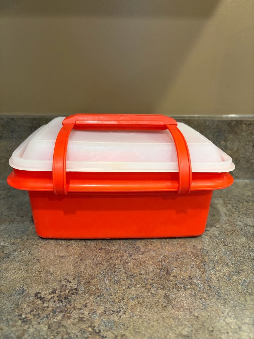 Tupperware Vintage Pack N Carry Retro Lunch Box Set